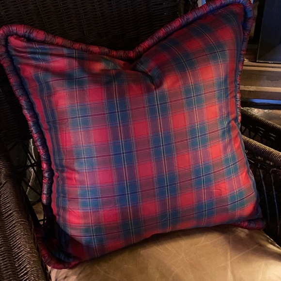 Custom Euro size shams & pillows. Sold as a pair - Picture 7 of 12